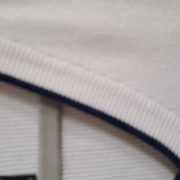 Eddie Bauer Golf Mens Sweater Vest Cream W/Navy Trim V-neck EB-Tek Sz EUC XL - Picture 4 of 8